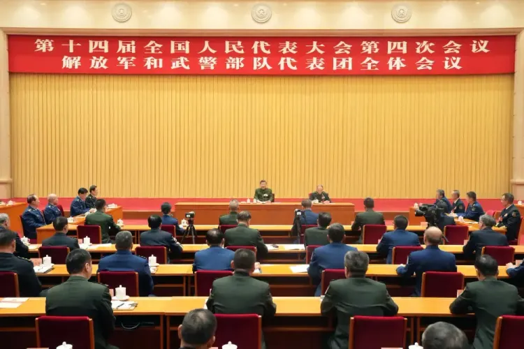 शी चिनफिंग ने सेना की राजनीतिक निष्ठा और आधुनिकीकरण पर जोर दिया