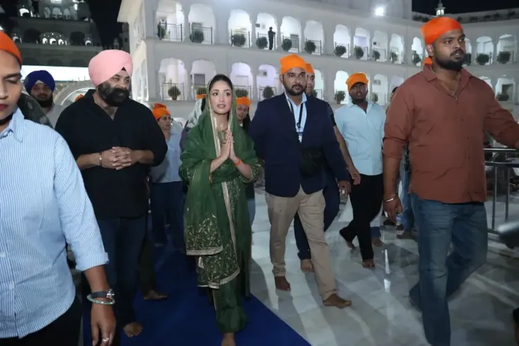 Yami Gautam Dhar seeks blessings at Patna Sahib ahead of 'Nayyi Navelli' release