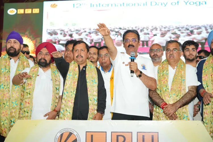 12वें योग दिवस पर LPU में 12,000 लोगों ने किया योग, BJP अध्यक्ष नितिन नबीन रहे मुख्य अतिथि