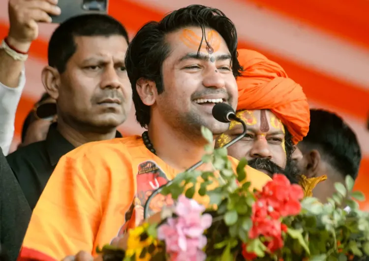 Bageshwar Dham Rath Yatra 3.0: Youth pledge addiction-free India across Bundelkhand
