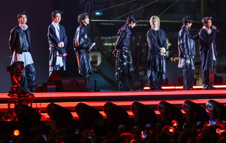 युवाओं में <b>बीटीएस</b> का दीवानापन: जानें इसका सफर कैसे शुरू हुआ