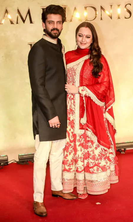 क्या जहीर इकबाल को एक महीने बाद प्रपोज कर दिया था सोनाक्षी सिन्हा ने?