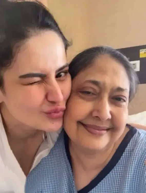 Zareen Khan Requests Support for Her Mother on Her Islamic Birthday