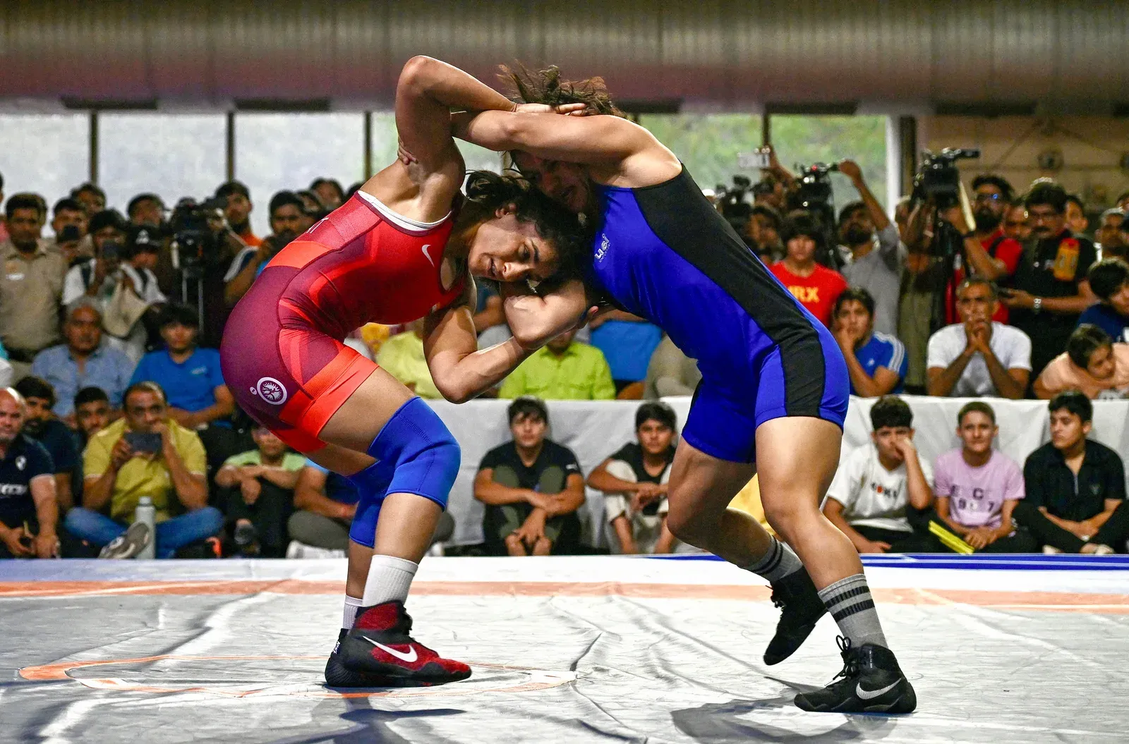 Meenakshi Goyat files complaint over 53kg final loss, WFI says Antim will represent India