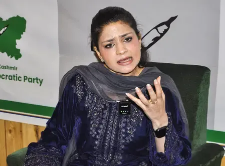 इल्तिजा मुफ्ती ने उपराज्यपाल मनोज सिन्हा की तारीफ की, J&K में नशे के खिलाफ व्यापक पुनर्वास की माँग