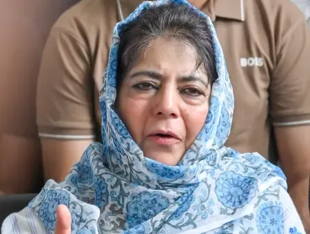 Did Mehbooba Mufti Criticize the NC Government for Wasting J&K's Apple Crop?