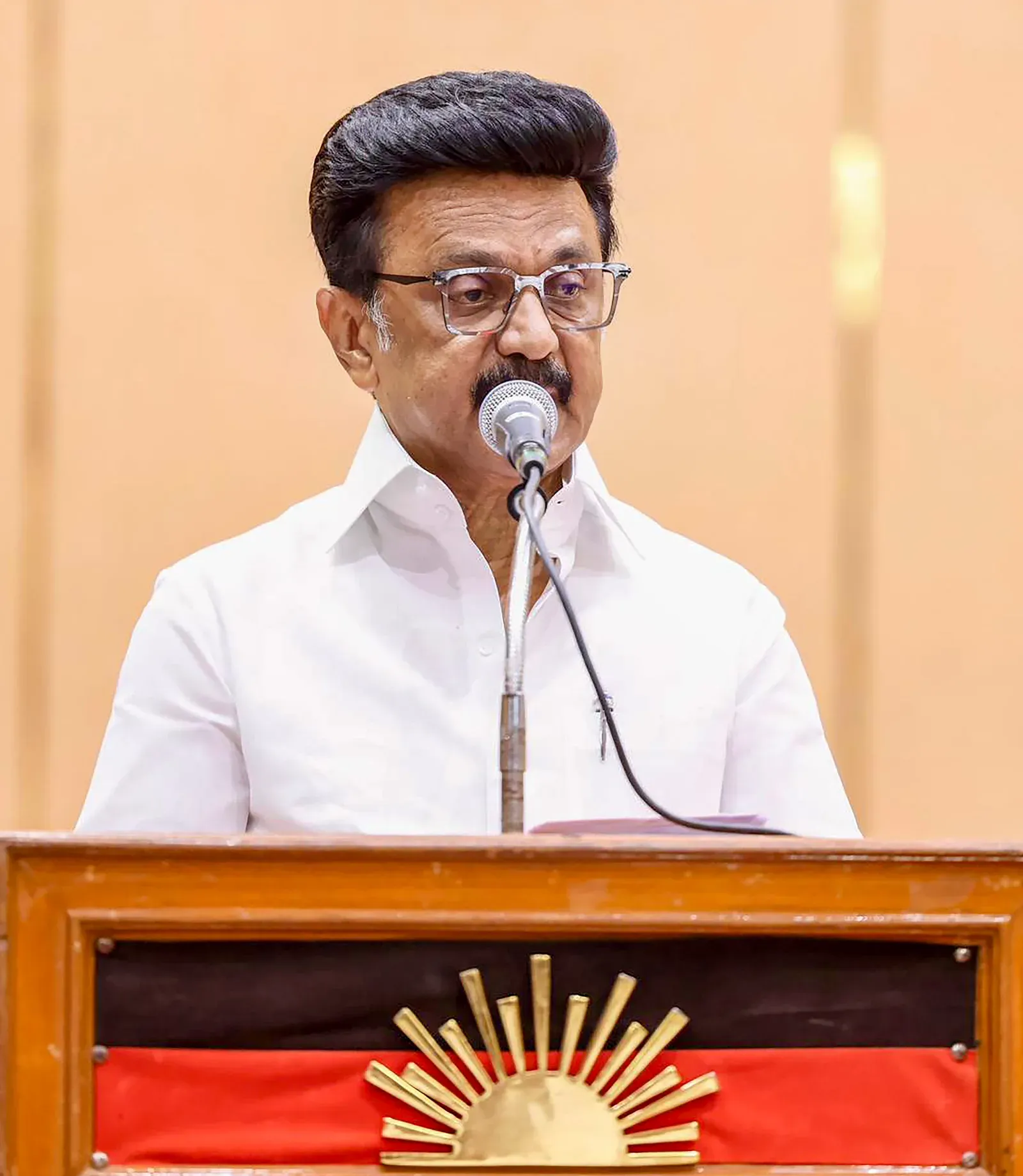 मेकेदातु डैम विवाद: एमके स्टालिन का CM विजय पर हमला — 'अकेले पड़ गए मुख्यमंत्री'