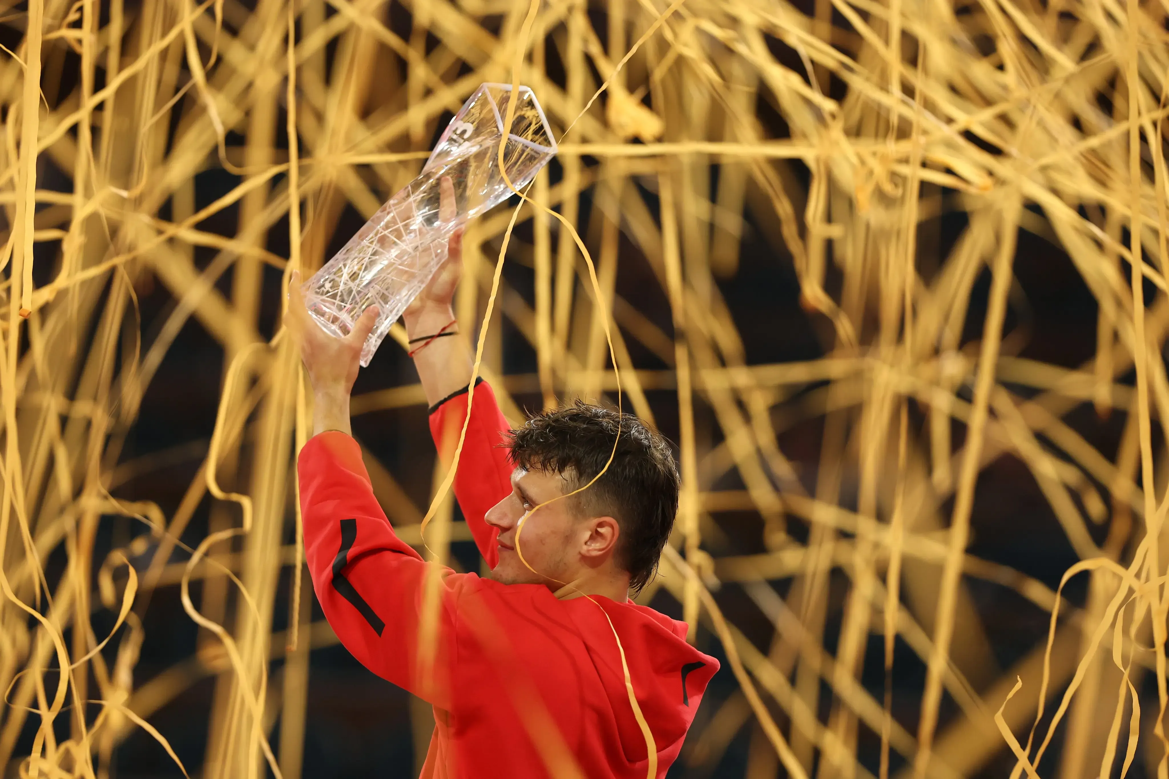 Mensik Shocks Djokovic, Denies 100th Title in Miami