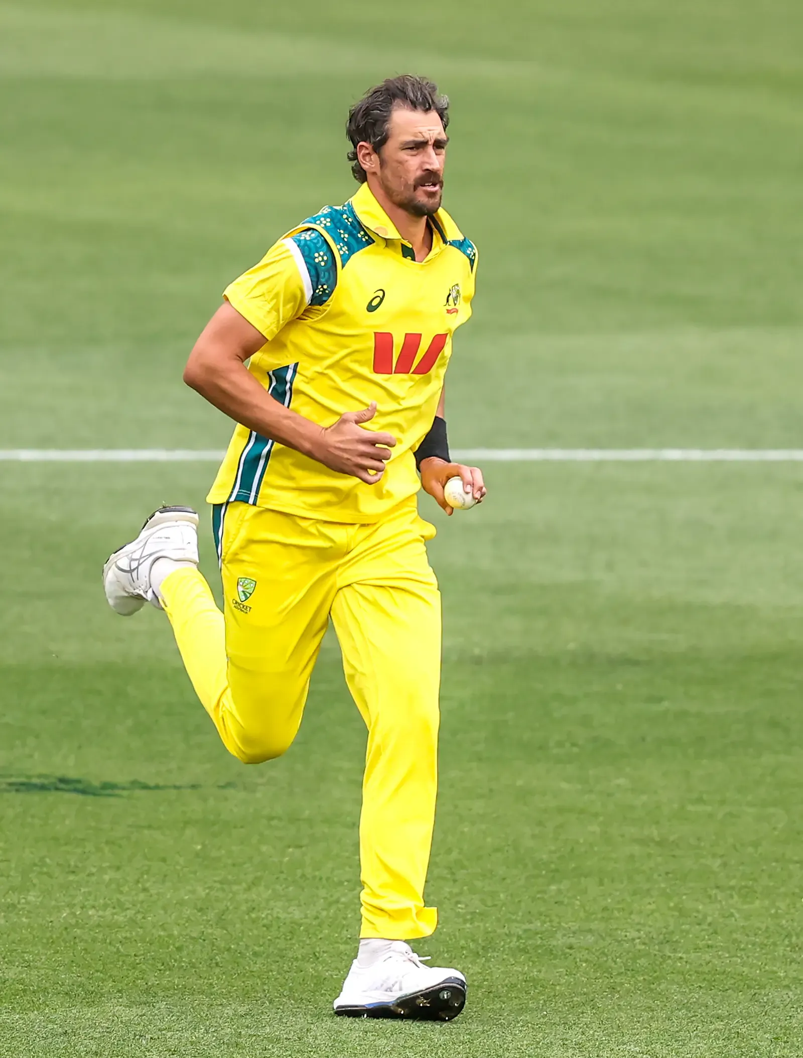 Gambhir: Mental toughness key vs Australia's Cummins, Starc in BGT 2027