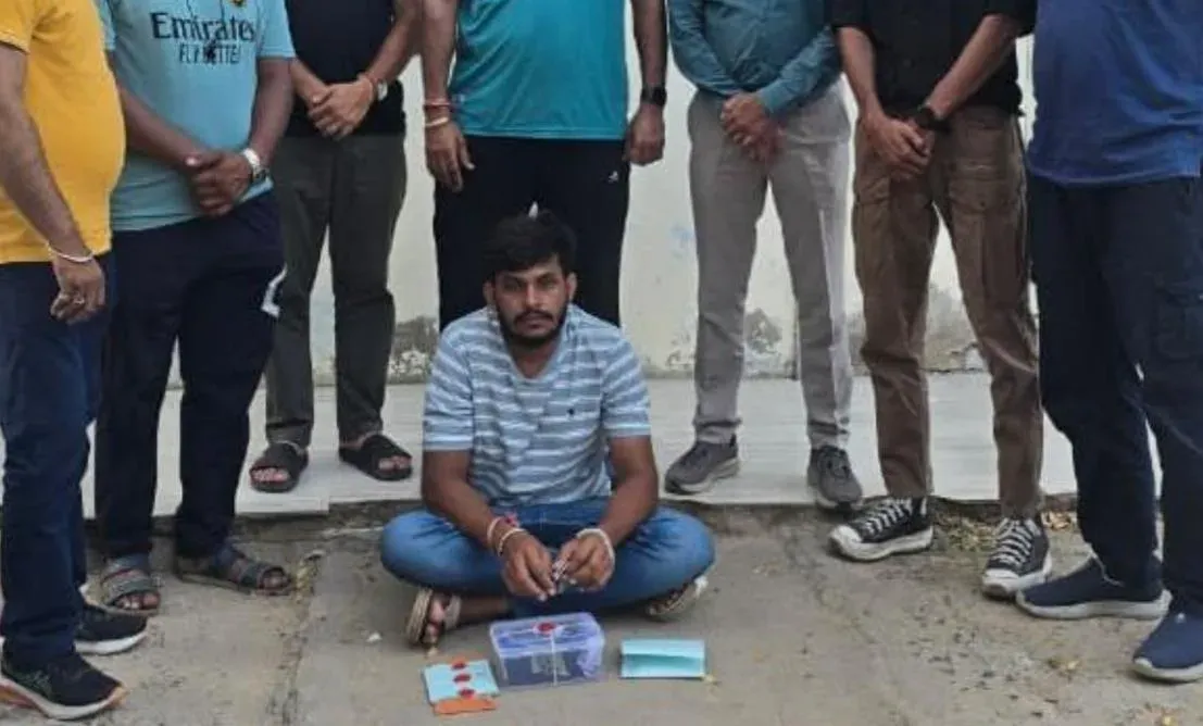 Mephedrone worth ₹9.17 lakh seized near Sabarmati Railway Station, one held