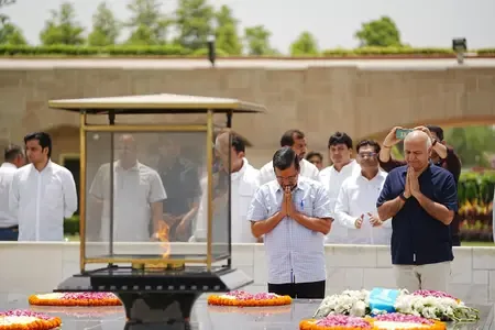 मेरा अटूट विश्वास है कि बापू के आशीर्वाद से सत्याग्रह के इस कठिन पथ पर हम अडिग रहेंगे: अरविंद केजरीवाल
