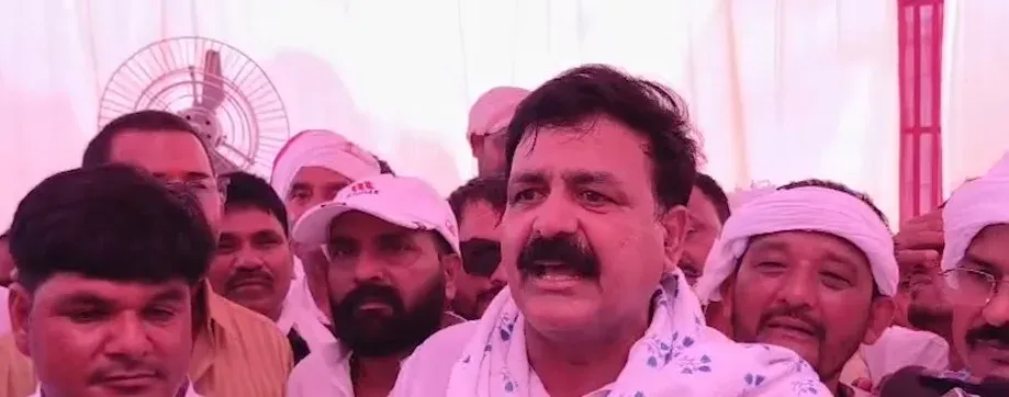 नीतीश कुमार पहुंचे मंत्री जमा खान के घर, बीमार अम्मी का हाल जाना; मेडिकल कॉलेज पर भी हुई चर्चा