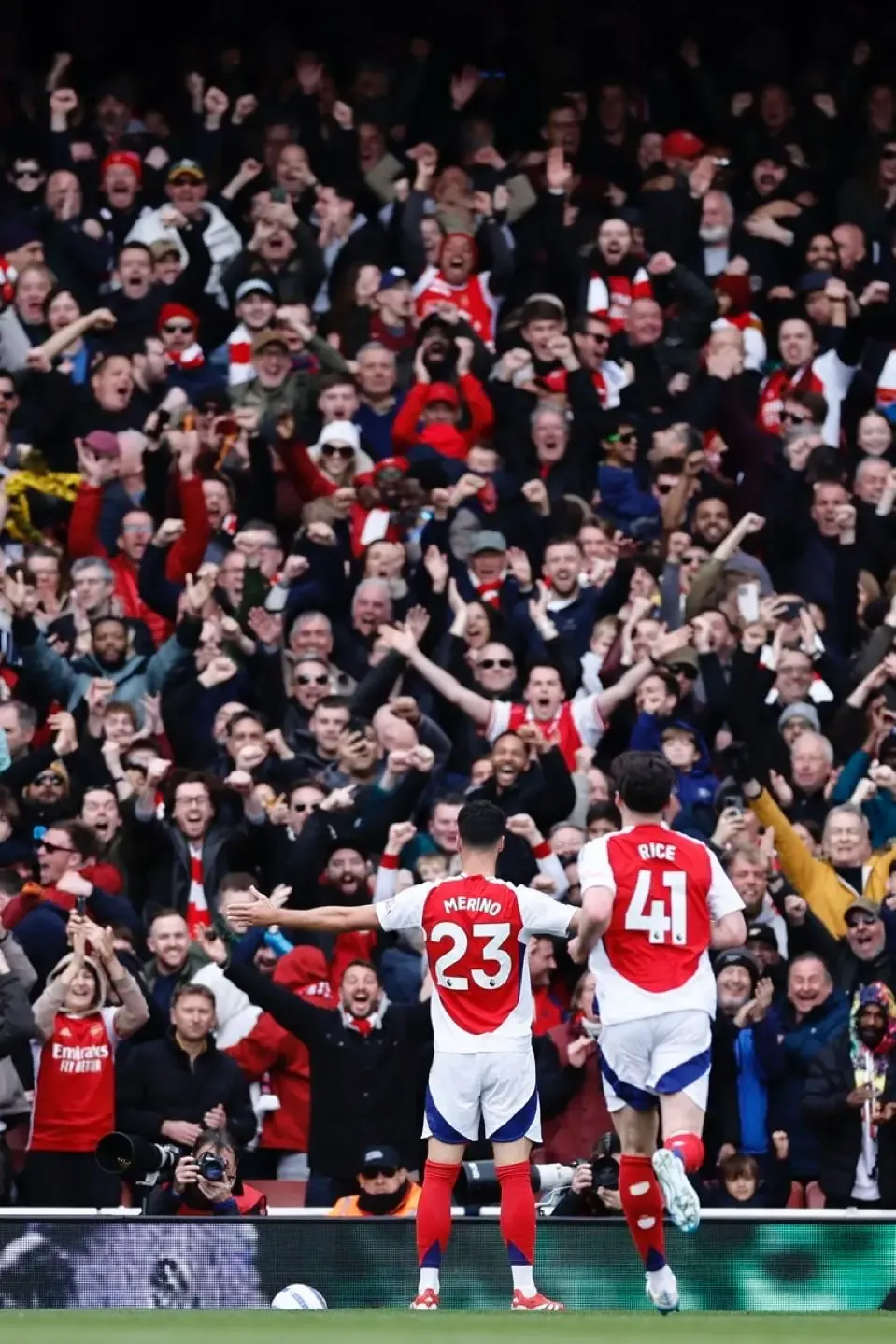 Merino's Decisive Header Helps Arsenal Overcome Chelsea