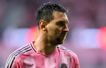 Messi's left hamstring fatigue clouds World Cup hopes for Argentina