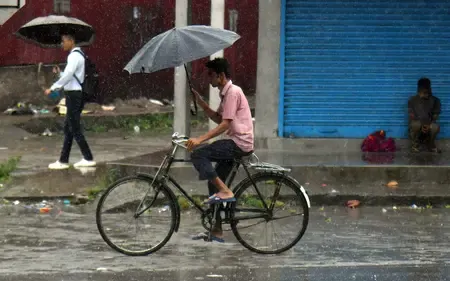Will Tamil Nadu Experience Light to Moderate Rainfall Today?