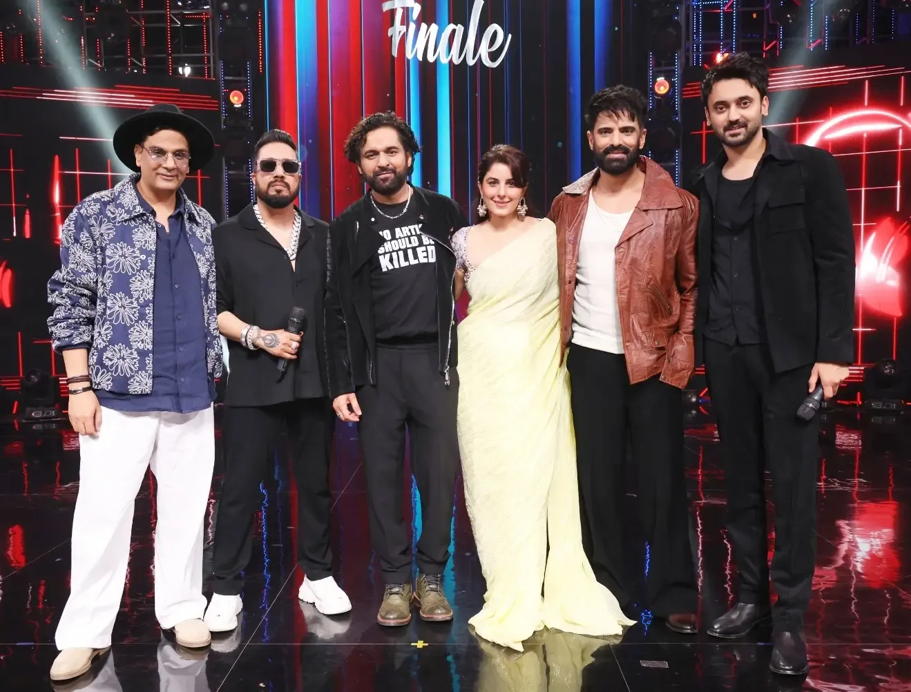 Mika Singh Shines at 'Indian Idol 15' Grand Finale