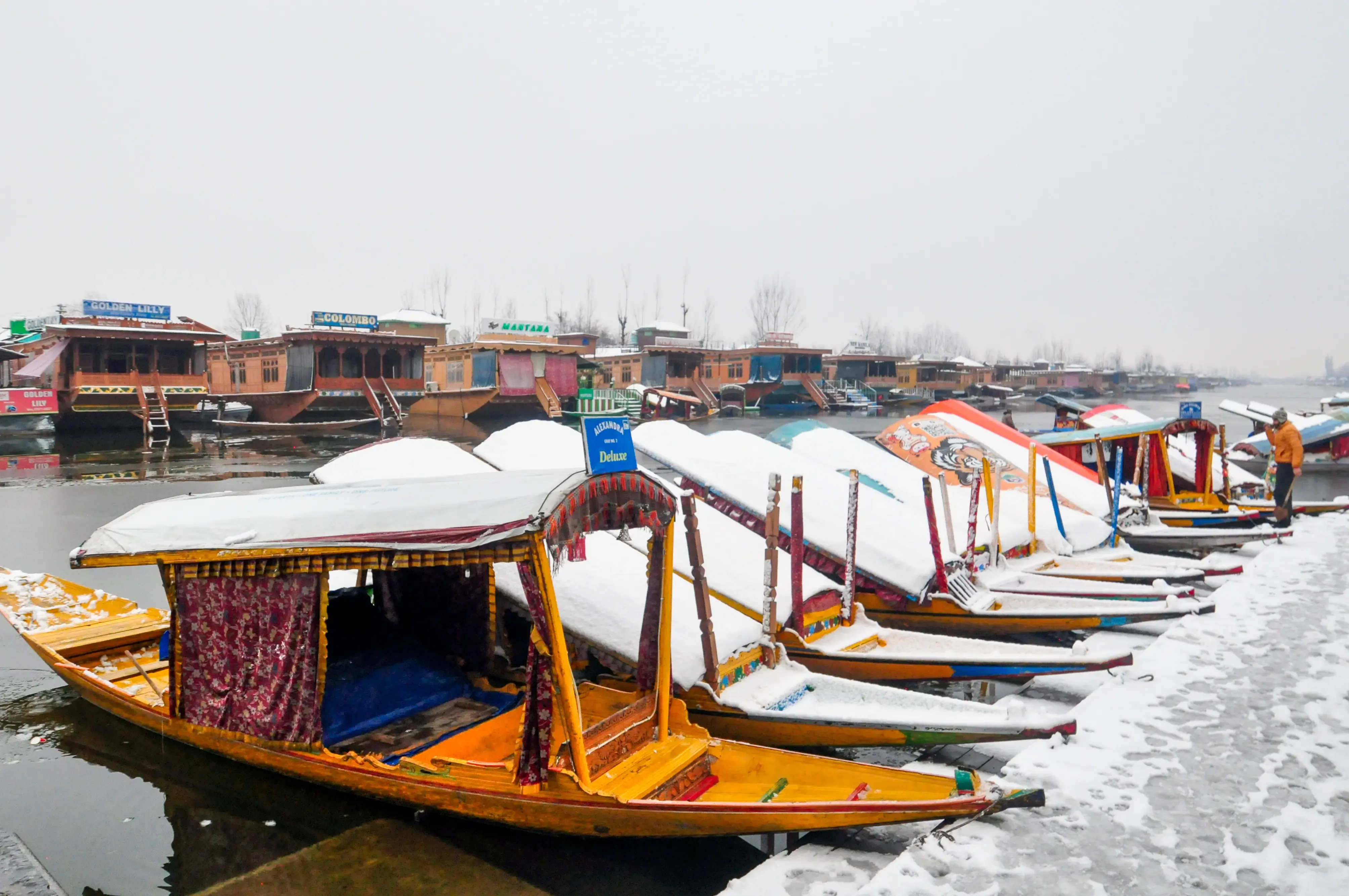 Srinagar's Minimum Temperature Exceeds Freezing Point