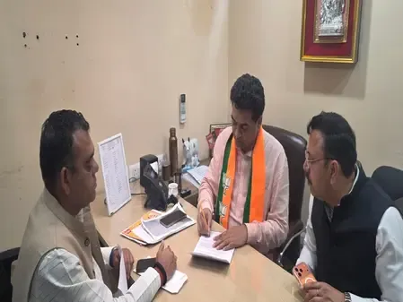 What Did Minister Kapil Mishra Discuss During the Public Hearing at Delhi BJP Office?