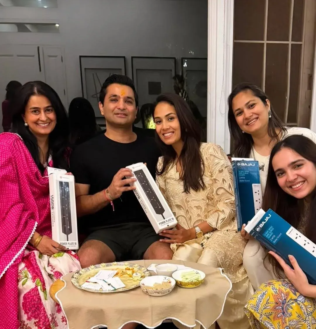 Mira Rajput celebrates Raksha Bandhan 2026 with siblings, gets extension boards