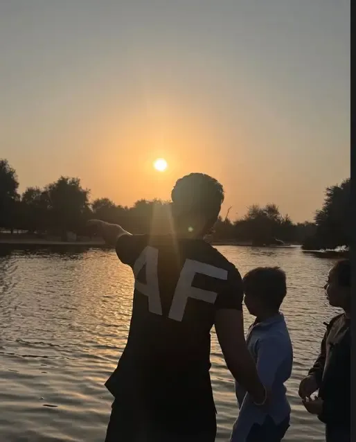 Mira Rajput shares a picture of 'her world' featuring Shahid Kapoor & their two babies