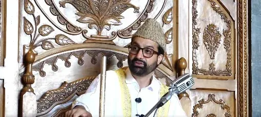 Mirwaiz Umar Farooq urges media responsibility at Srinagar Jama Masjid
