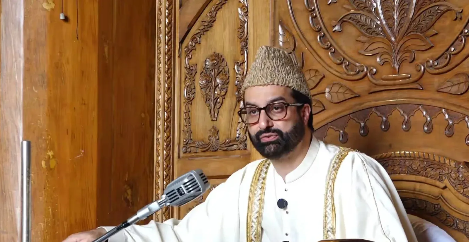 Mirwaiz Umar Farooq urges dialogue over PoK unrest, mourns lives lost