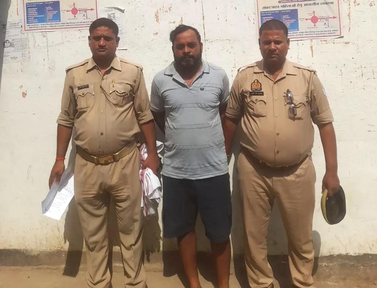 मिर्जापुर पुलिस ने 10 किलो गांजा और 110 ग्राम हेरोइन के साथ दो तस्करों को किया गिरफ्तार