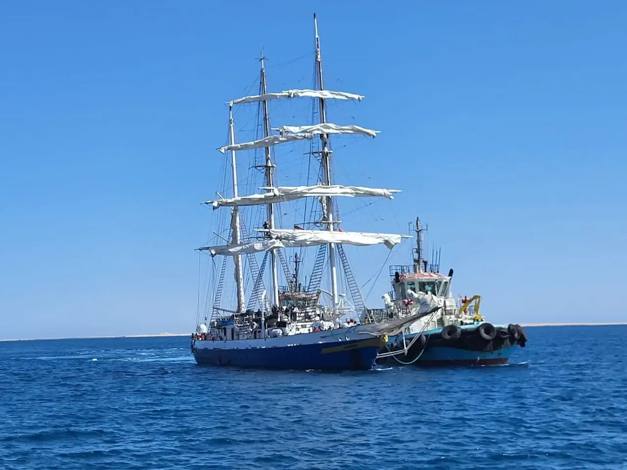 भारत का आईएनएस सुदर्शनी मिस्र के सफागा बंदरगाह पर पहुंचा, गर्मजोशी से हुआ स्वागत