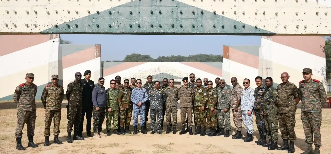 क्या मित्र राष्ट्रों के अधिकारियों ने राजपूताना राइफल्स रेजिमेंटल सेंटर का दौरा किया?