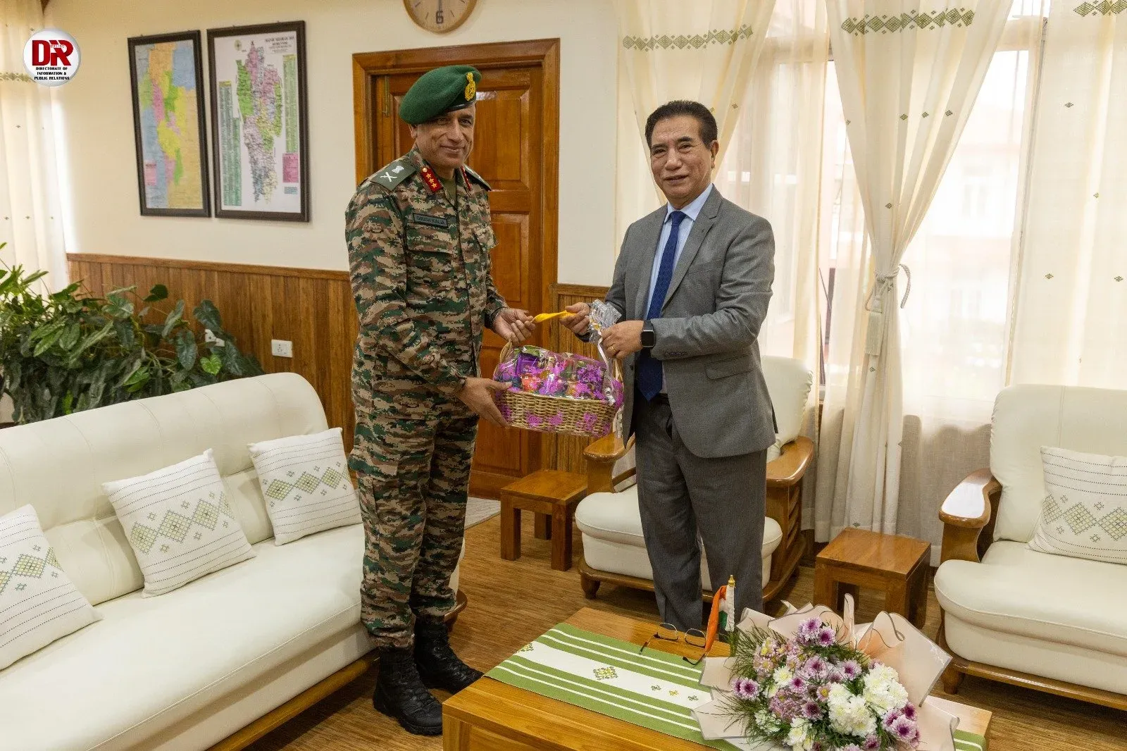 Mizoram CM Lal Duhoma Meets Army's 3 Corps Commander