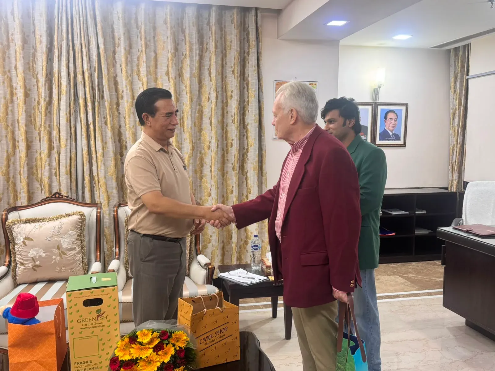 Mizoram CM Lalduhoma meets Chalo India film team in Delhi