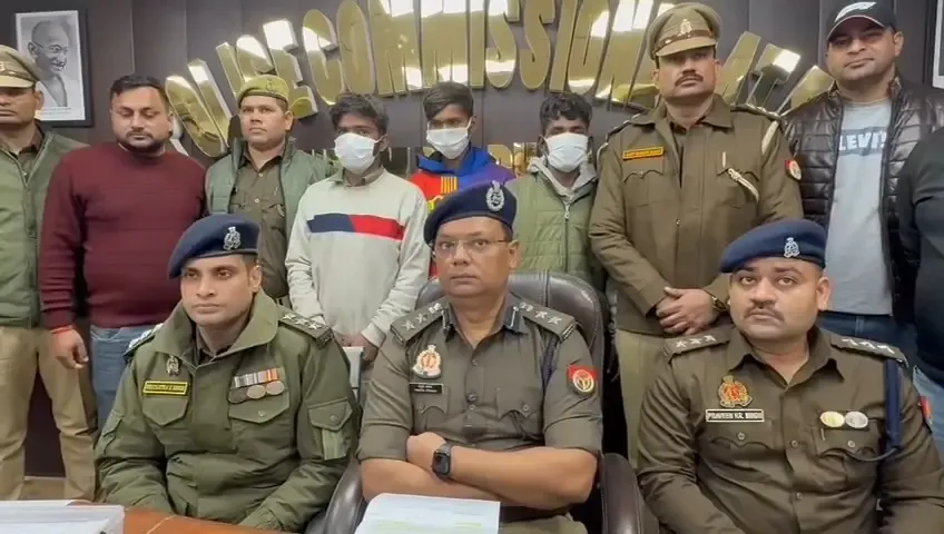 क्या नोएडा में मोबाइल स्नैचिंग गैंग का भंडाफोड़ हुआ है?
