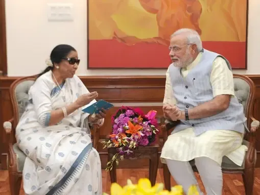 Modi Archive Highlights Iconic Singer Asha Bhosle's Heartfelt Moments with PM Modi