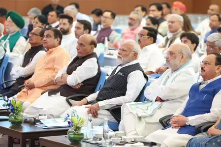 मोदी कैबिनेट ने एक्साइज ड्यूटी कटौती को बताया जनहितकारी, पीएम मोदी का जताया आभार