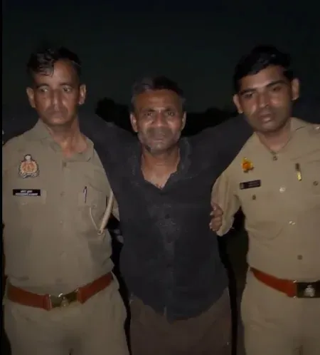मोदीनगर मुठभेड़: पुलिस फायरिंग में बदमाश फारूक के पैर में गोली, साथी कासिम गिरफ्तार