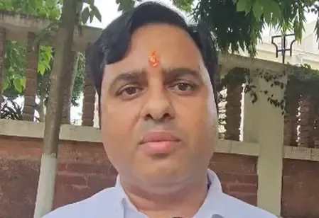 महुआ मोइत्रा के आरोप पर टंकधर त्रिपाठी का तंज- भारत कोई धर्मशाला नहीं