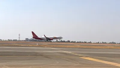 SpiceJet Encounters Trouble: Flight Redirected to Patna Airport Due to Windshield Issue