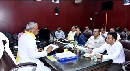 मानसून से पहले राजभर का एक्शन: UP की 57,694 ग्राम पंचायतों में हैंडपंप मरम्मत और पेयजल योजनाएं समयबद्ध पूरी करने के निर्देश