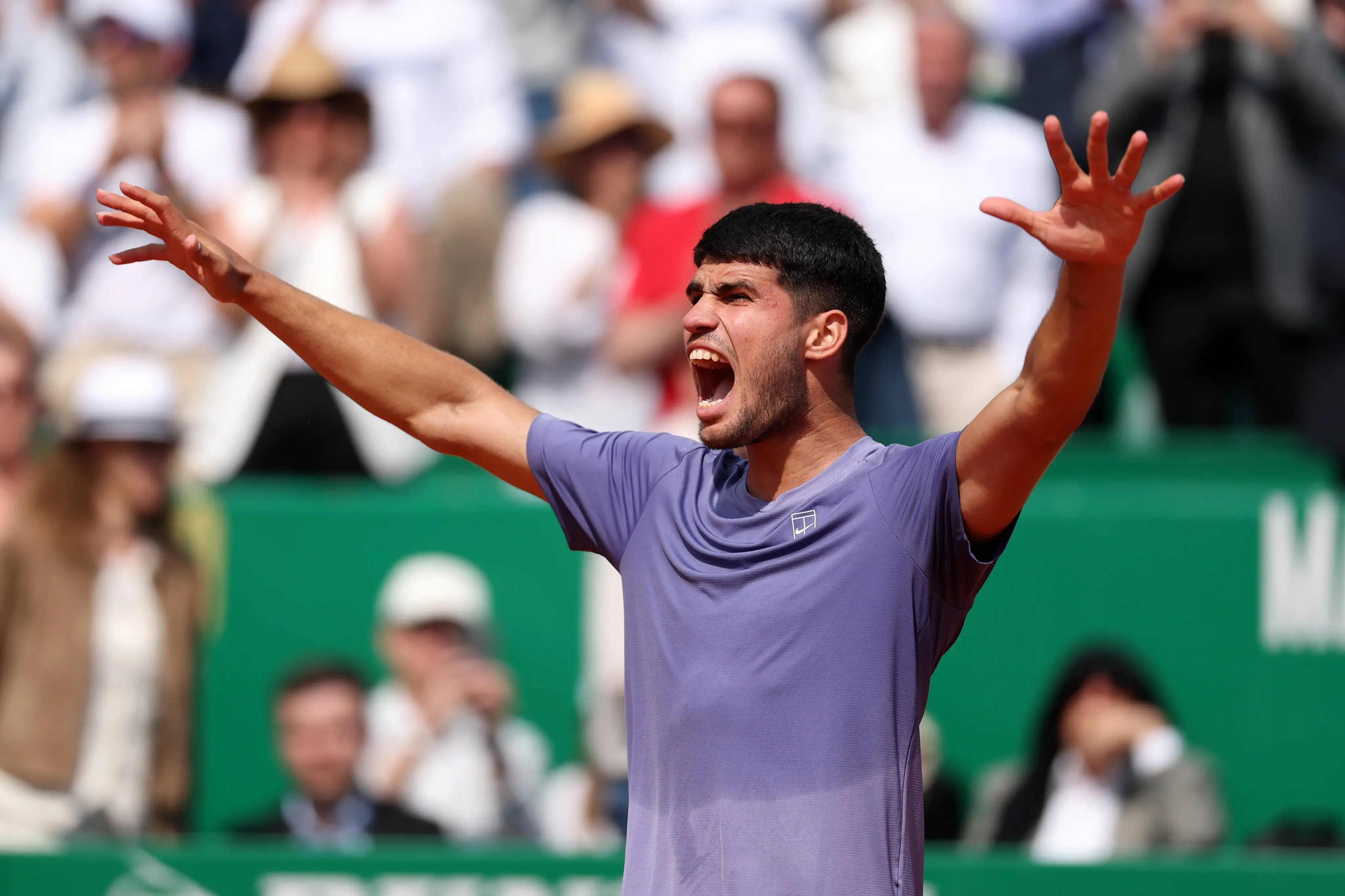 Monte-Carlo Masters: Alcaraz Overcomes Fils Challenge to Reach Semis