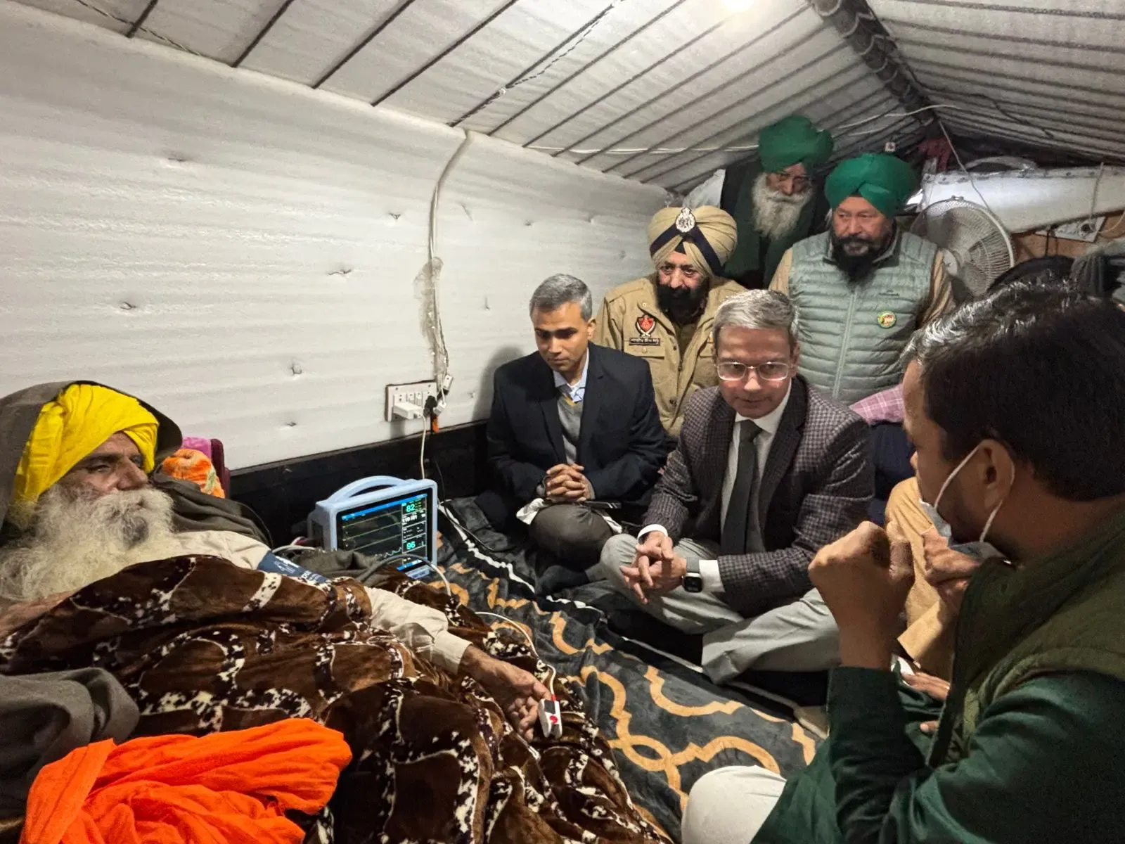 Dallewal Prioritizes Farmers' Lives Over His Own on 40th Day of Hunger Strike