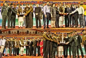 Minister of State for Defence Honors Top Marching Contingents and Tableaux