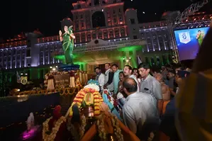 Mothers inspire us, says CM Revanth Reddy at unveiling of ‘Telangana Thalli’ statue