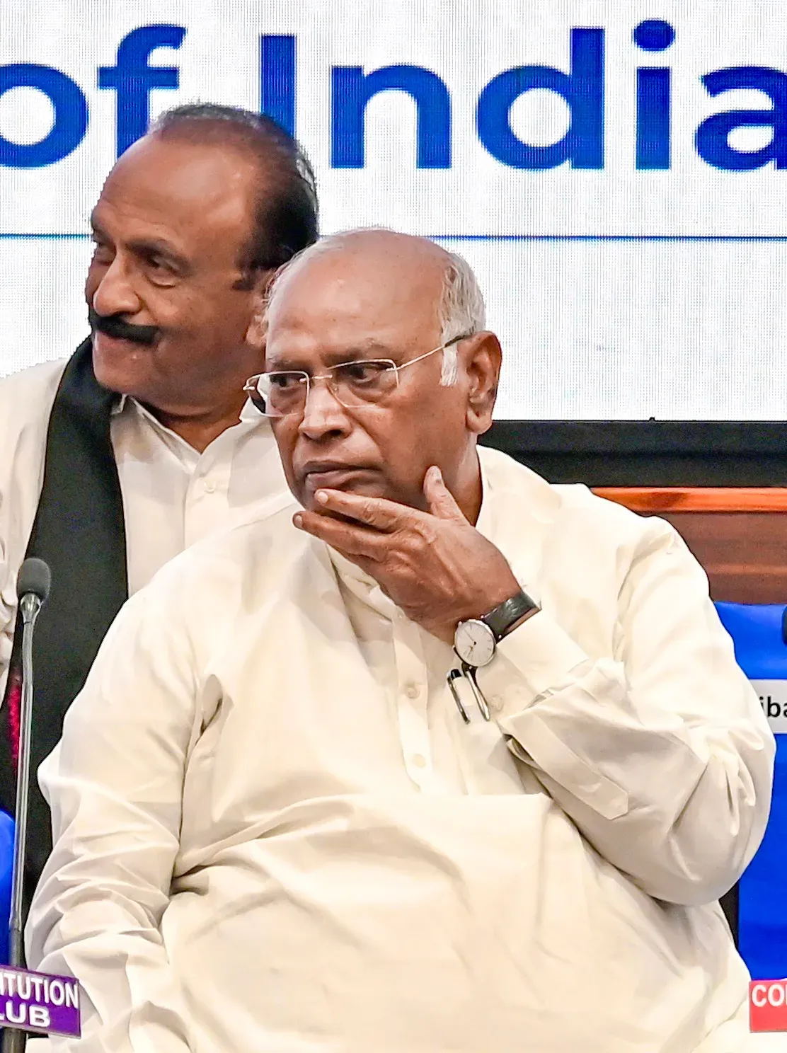 शांति देवी वोरा के निधन पर खड़गे ने जताया गहरा शोक, वोरा परिवार को दी श्रद्धांजलि
