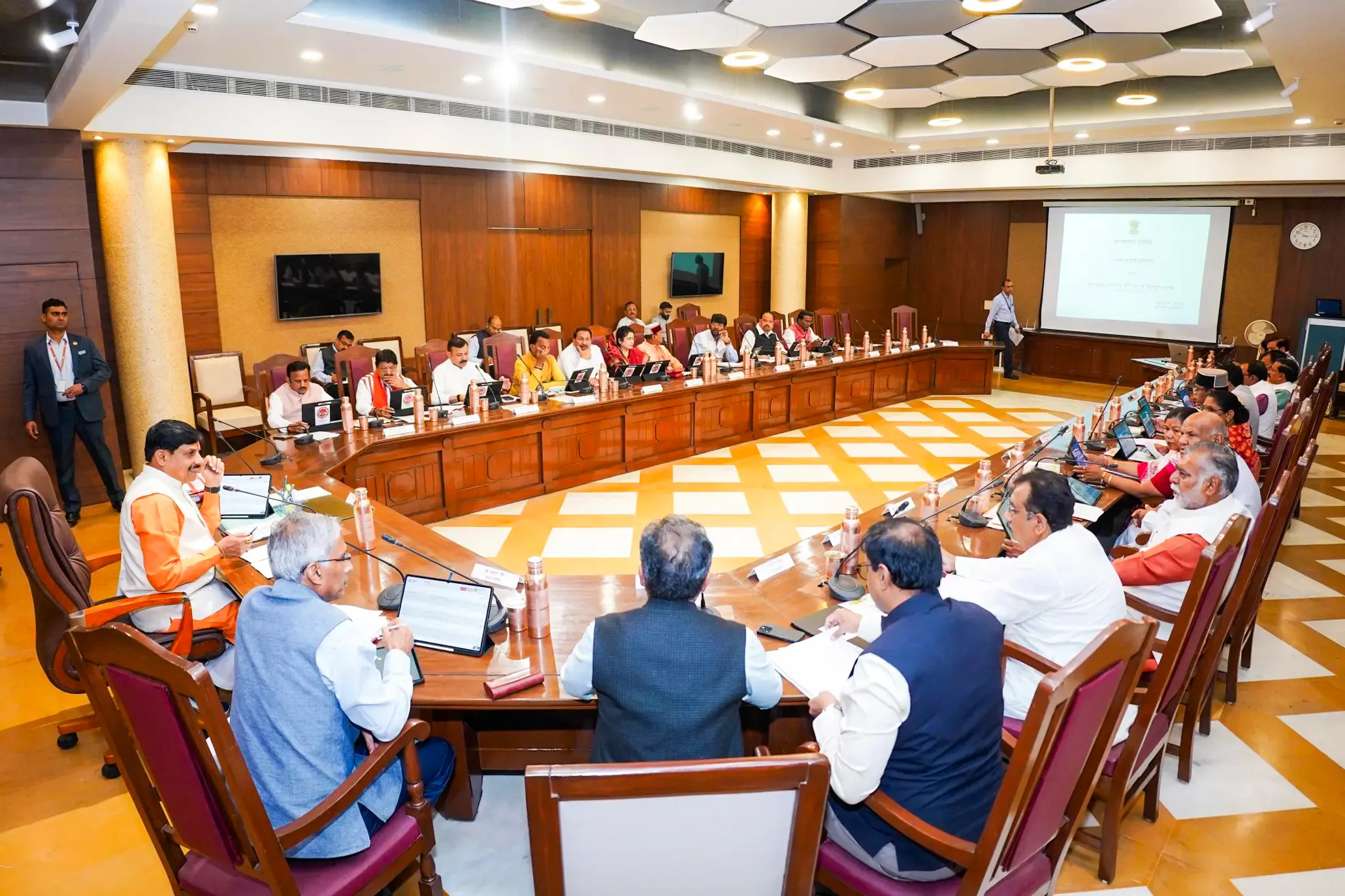 Madhya Pradesh Cabinet Unveils New Farmer Aid and Stamp Duty Exemptions for 46 Lakh Families