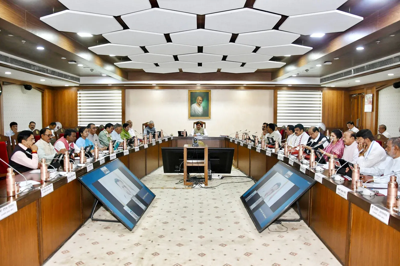 MP Cabinet approves transfer policy, welcomes HC ruling on Bhojshala