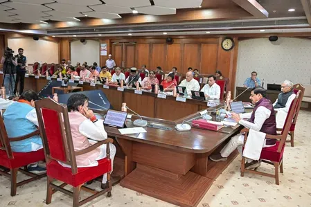 MP Cabinet: Free land titles for 48 lakh villagers, stitched uniforms for school kids