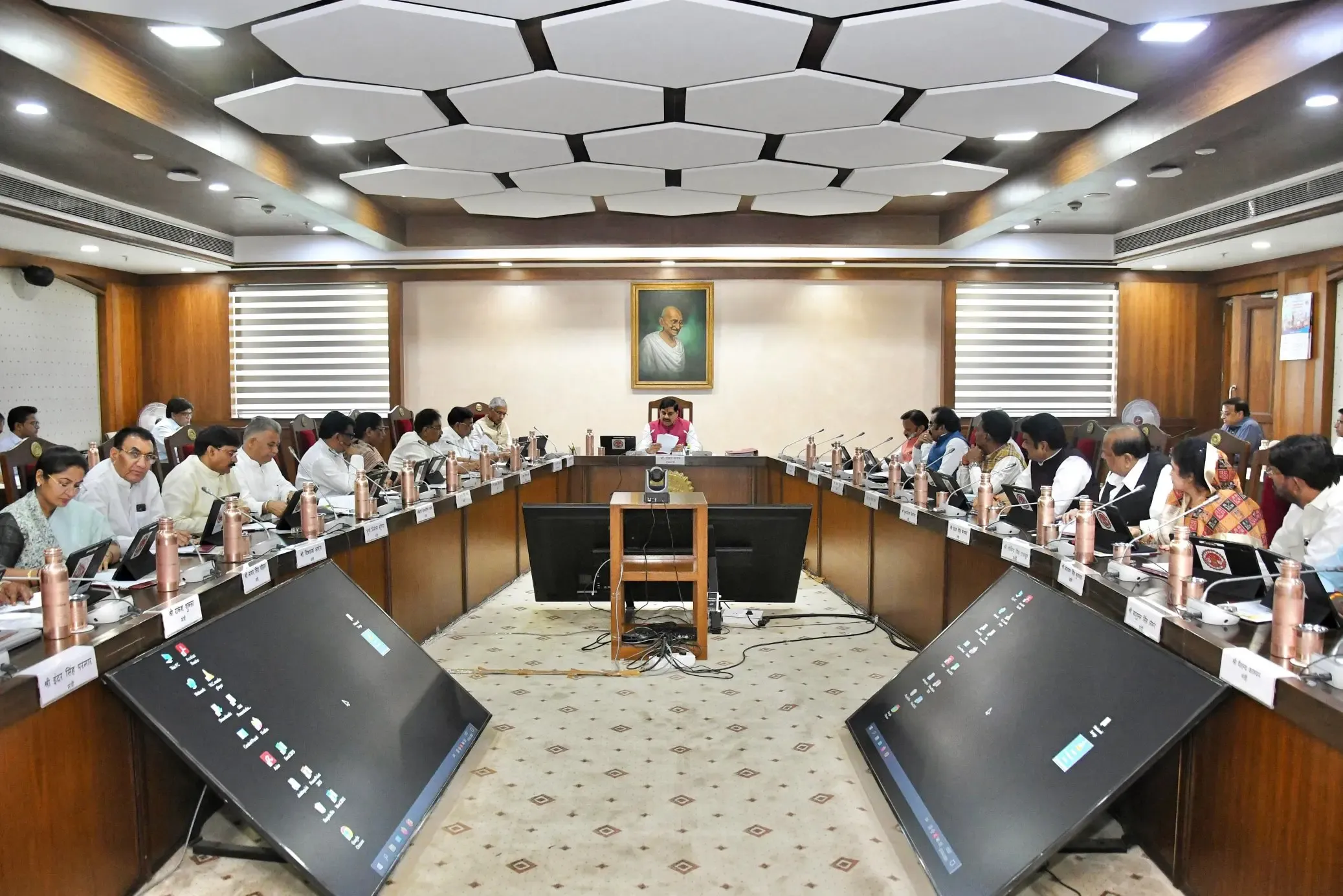 Madhya Pradesh Cabinet Meeting: Wheat Procurement Starts April 9; Ujjain Airport Upgrade Approved