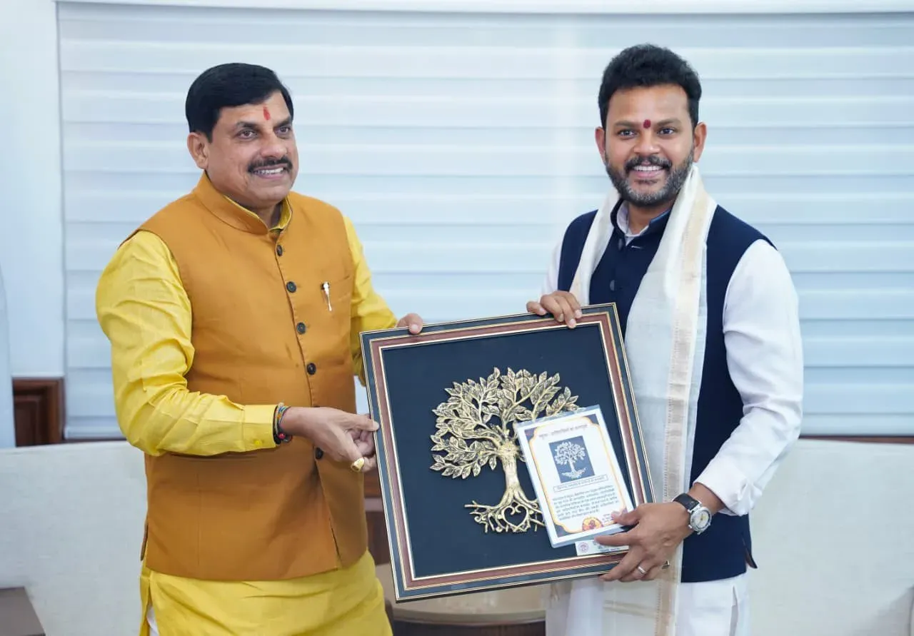 MP CM Mohan Yadav Calls on Civil Aviation Minister in Delhi