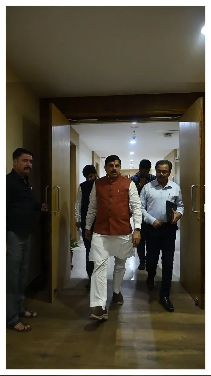 MP CM Mohan Yadav Chairs Cabinet Meet on Welfare Schemes