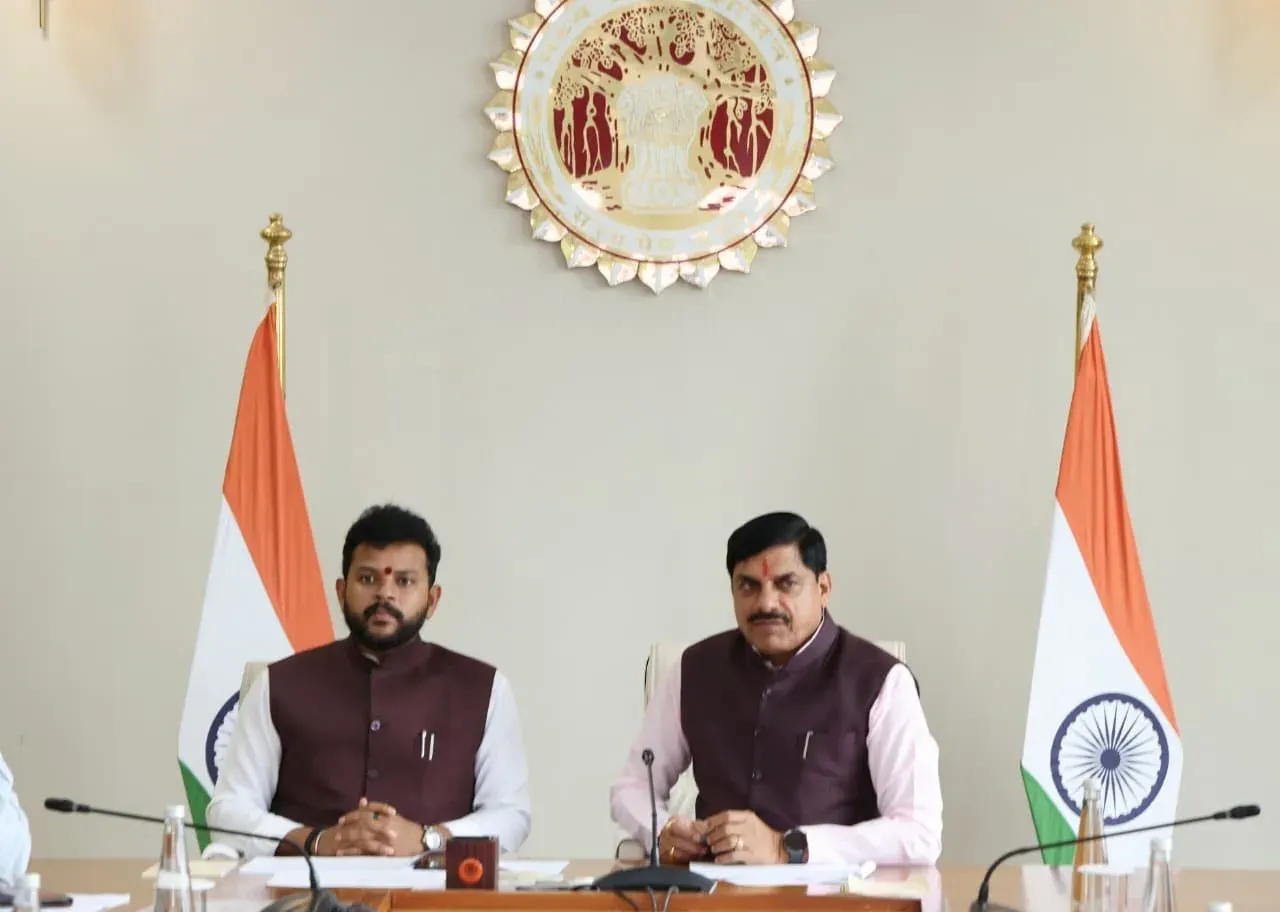 MP CM Mohan Yadav Reviews Airport Expansion with Civil Aviation Minister